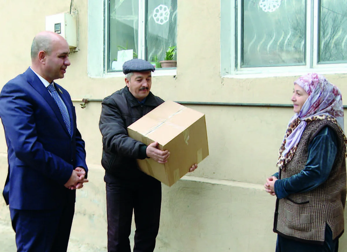 Naxçıvanda aztəminatlı ailələrə bayram sovqatları çatdırılıb