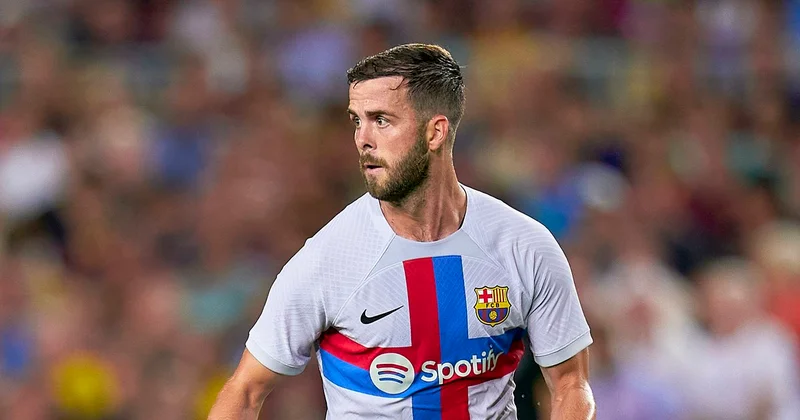 Миралем Пьянич завершил карьеру