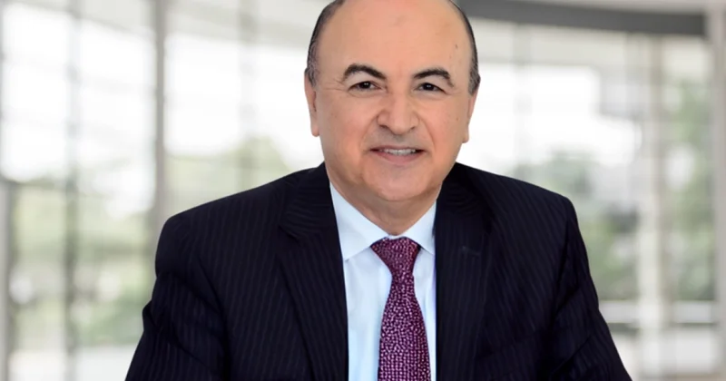 Rektor əvəzinin professor statusu əlindən alındı