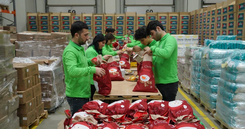 PASHA Holding предоставил праздничные подарки семьям шехидов (ФОТО)