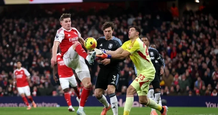 Арсенал разгромил Астон Виллу , завершив 2025 год в лидерах АПЛ