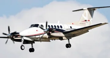 Tarixdə ilk dəfə avtopilot təcili eniş etdi...