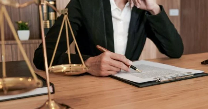 Vəkil sözü ilə bağlı cərimə artırıldı