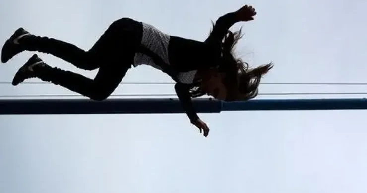 25 ci mərtəbədən yıxılıb sağ qaldı MÖCÜZƏ