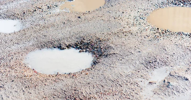 Улица в поселке Сарай находится в плачевном состоянии ЖАЛОБА