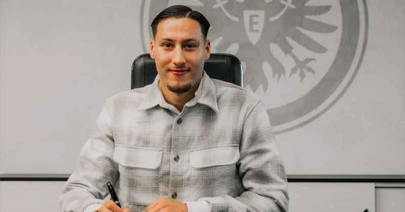 Qarabağ ın rəqibi bombardirlə gücləndi RƏSMİ