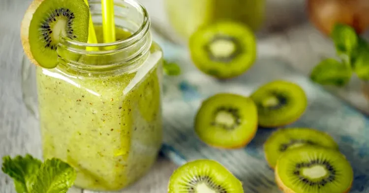 Bəzi insanlar niyə kivi yeməkdən çəkinməlidirlər?