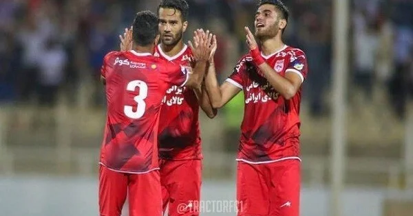 Traktor futbol klubu ətrafında nə baş verir? Video