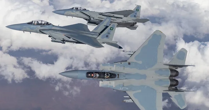 Военная операция в Йемене: Саудовская Аравия ударила по двум судам, следовавшим из ОАЭ