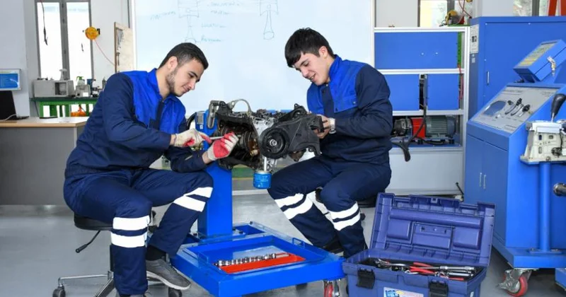 Gələn il peşə təhsilinə qəbul olunan tələbələrin sayının 28 min 140 nəfərə çatdırılması planlaşdırılır