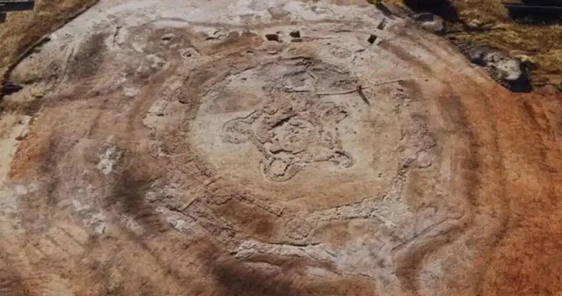 Arxeoloqlar 5000 illik qalada izahı olmayan tapıntı aşkar etdi