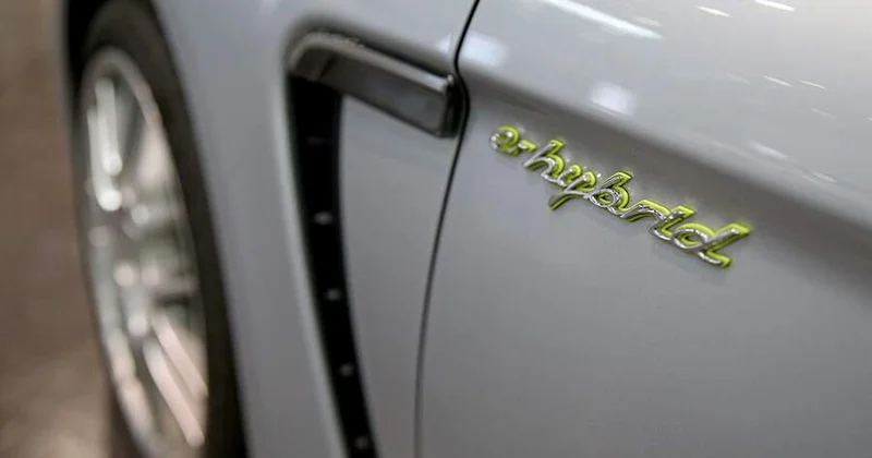 Гибридные автомобили показали повышенный риск гибели при ДТП