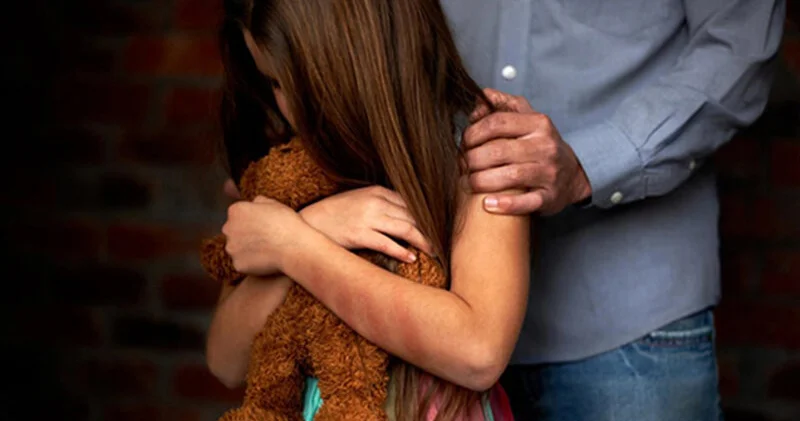 Azərbaycanda ailə başçısı qızına və ögey bacısına təcavüz edib