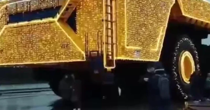 Необычный новогодний декор появился в центре Минска ВИДЕО