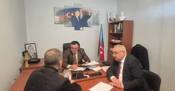 Milli Məclisin deputatı seçicilərlə görüşüb