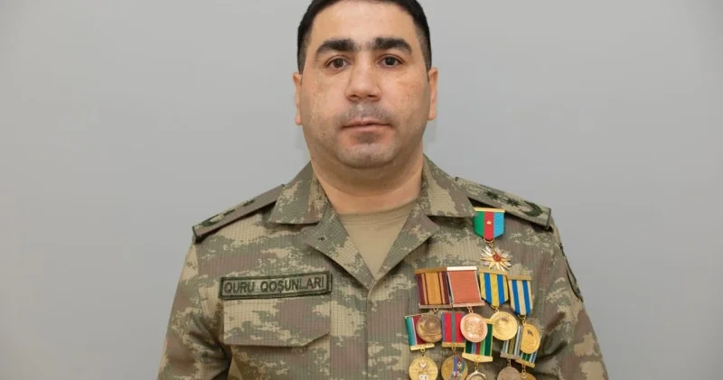 Röyanın yanındakı polkovnik kimdir? DOSYE