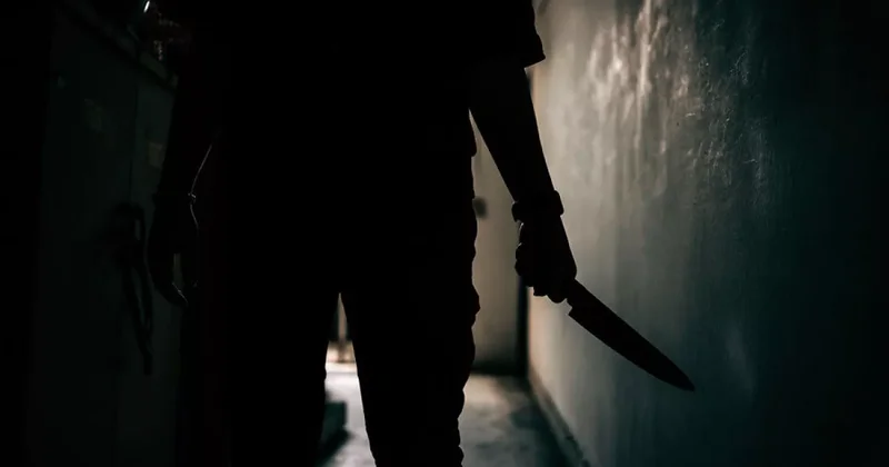 Желание поспать в парадной обернулось арестом: поножовщина в Петербурге