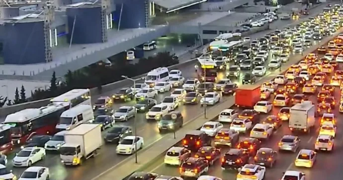 Paytaxtın 23 küçəsində tıxac var SİYAHI