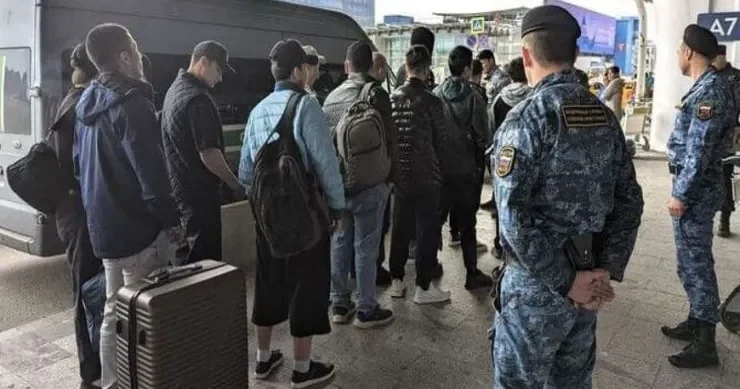 Rusiya 16 azərbaycanlını deportasiya etdi