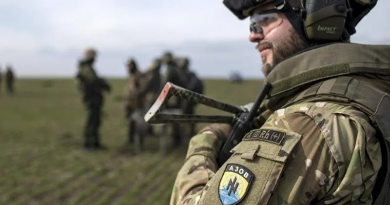 Бригада Азов развернулась под Добропольем