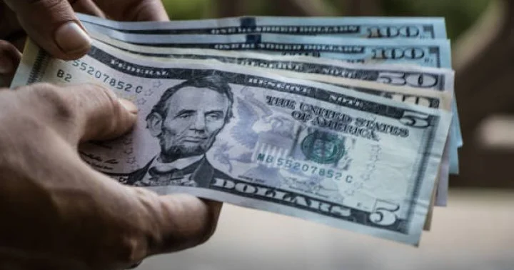 Mərkəzi Bank 2026 cı ilin ilk iş gününün rəsmi məzənnəsini açıqladı