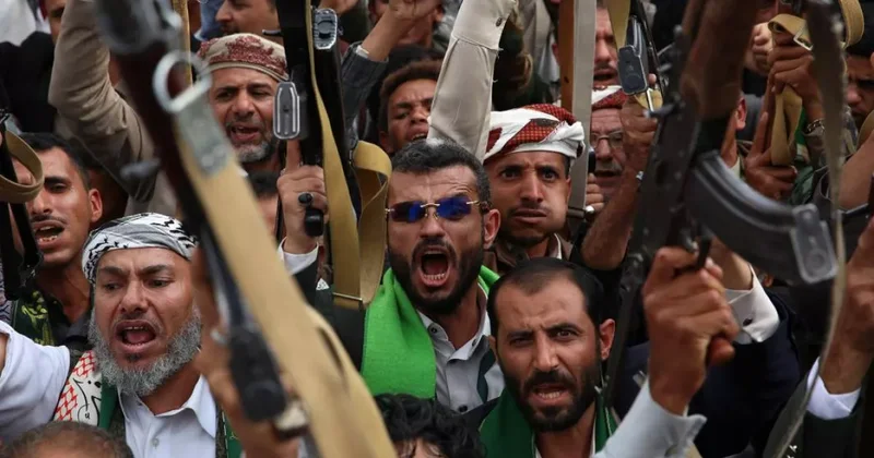 Власти Йемена потребовали от ОАЭ вывести все их силы в течение 24 часов