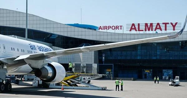 Almatı hava limanında 15 reys təxirə salındı