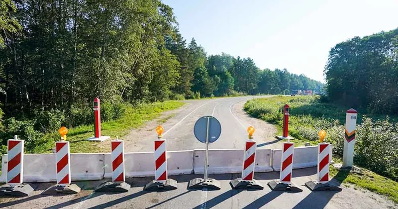 Литва усиливает укрепления на границе с Беларусью и Россией ФОТО