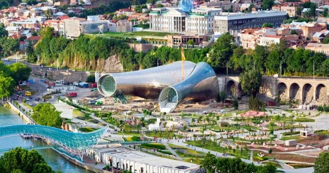 Gürcüstan bu yerlərdə doğulan Rusiya vətəndaşlarının ölkəyə girişini məhdudlaşdırır