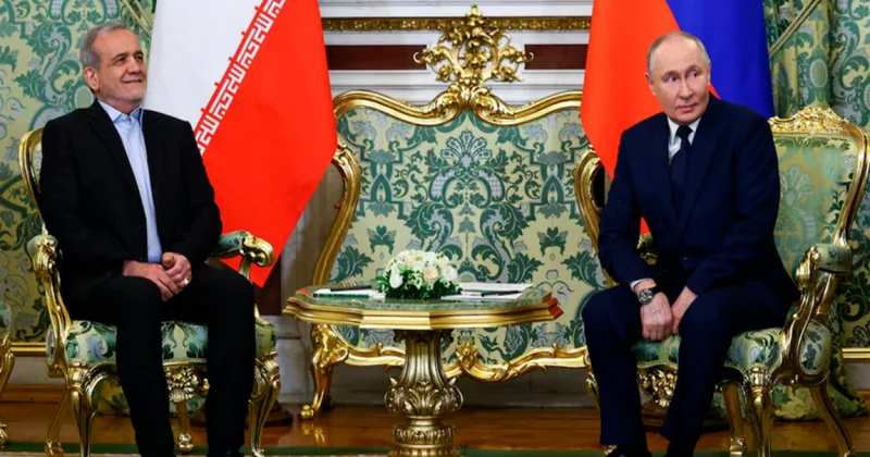 Putin Pezeşkianla İranın nüvə proqramı ətrafındakı vəziyyəti müzakirə edib