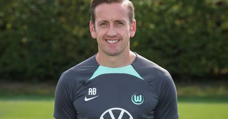 “Qarabağ”ın Çempionlar Liqasındakı rəqibi məşqçisi ilə yollarını ayırıb