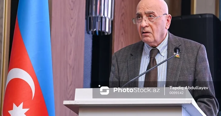 Расим Мусабеков награжден орденом Шараф