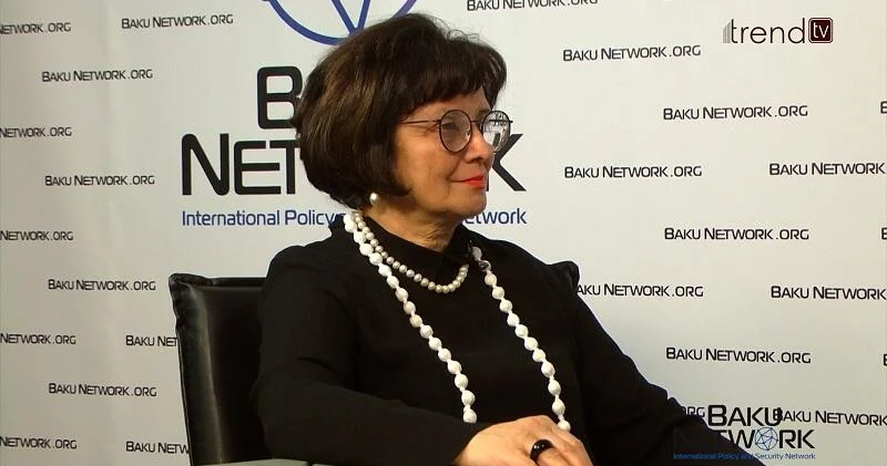 Все думают, что мы творим: на самом деле, страна воспитывает своих детей Ирина Эльдарова на платформе Baku Network ВИДЕО