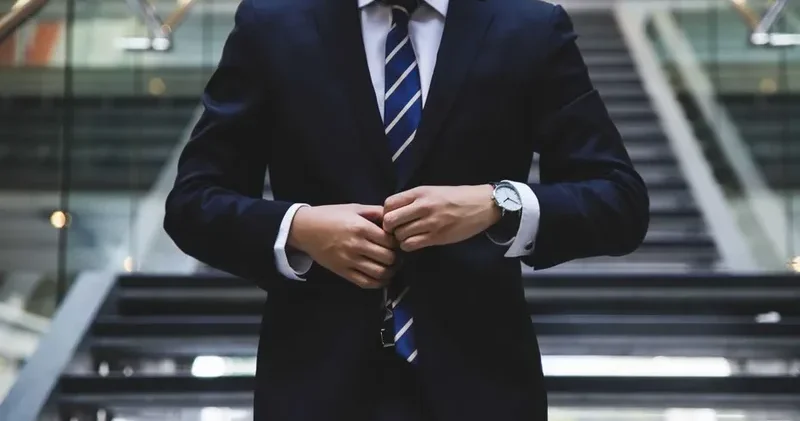 Azərbaycanda şirkət rəhbərinin əmlaklarına həbs qoyuldu