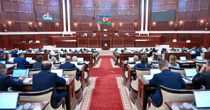 MM Prezident və Birinci xanıma təbrik ünvanlayıb