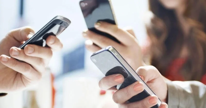 2025 ci ildə ən pis smartfon istehsalçılarının adları açıqlandı