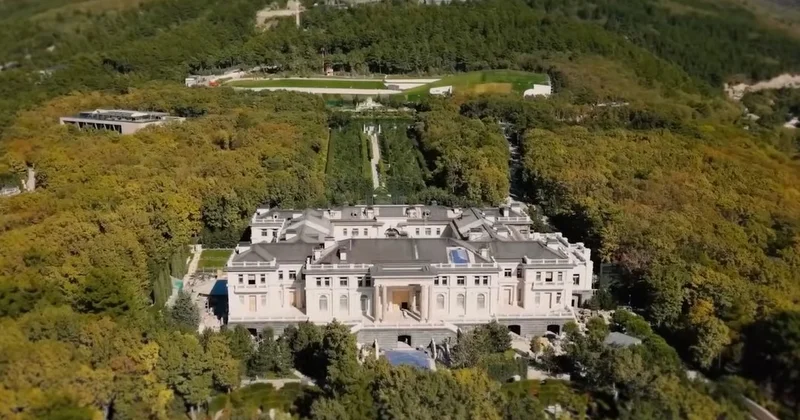 Соратники Навального показали новый дворец Путина Minval Politika