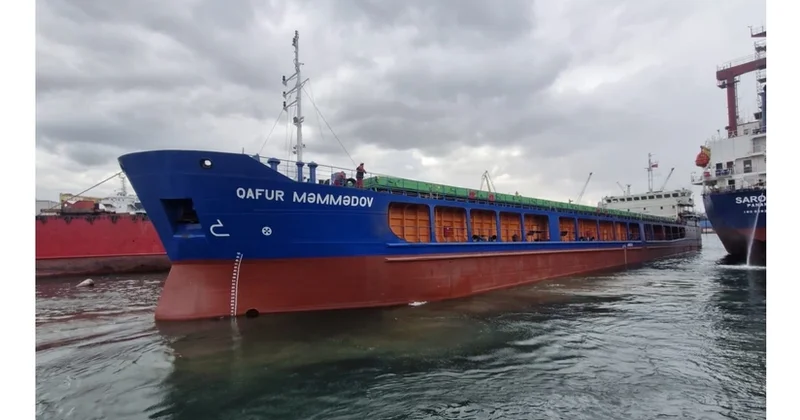 Qafur Məmmədov yük gəmisi əsaslı təmir olunub