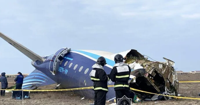 AZAL ın təyyarə qəzasının araşdırılması üçün Qazaxıstanla əməkdaşlıq edirik Rusiya XİN