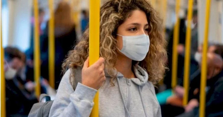 Səhiyyə Nazirliyi əhaliyə müraciət etdi: “Qapalı məkanlarda maska taxın”