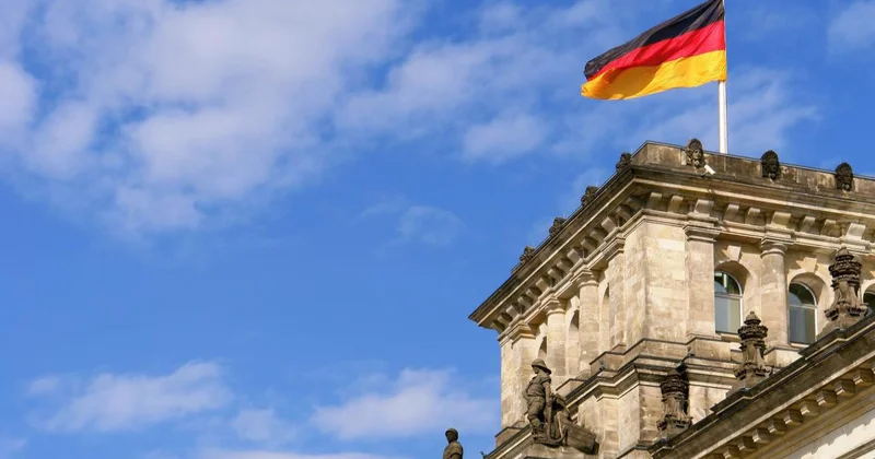 Almaniya hibrid hücumlar fonunda müharibə ehtimalına qarşı gizli plan hazırlayıb