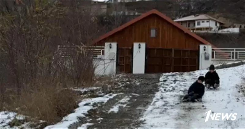 Зимняя радость в Лачине: древняя традиция детей катания на санках сохранена ФОТО