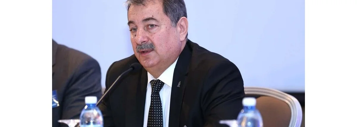 Vaqif Sadıqov: Bu da komandaya müsbət yox, mənfi təsir göstərirdi