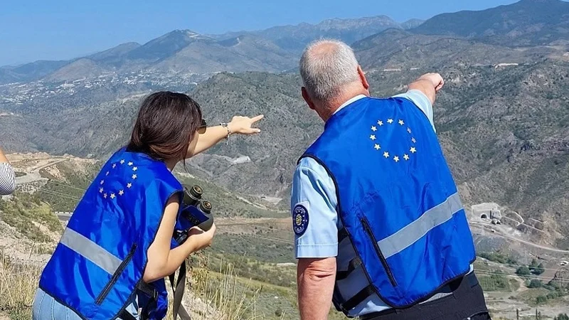 Onların Ermənistanda cəmlənməsi toqquşmaya aparan yoldur, gec tez bu, baş verəcək