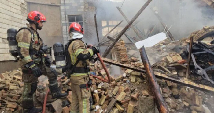 İranda çoxmərtəbəli binadakı partlayışda nəfər xəsarət alıb FOTO