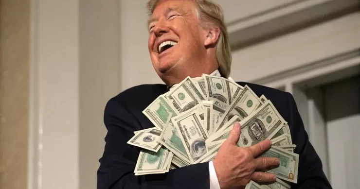 Trampın rusiyalı milyarderə olan borcu üzə çıxdı