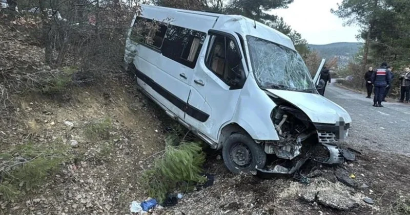 Türkiyədə əcnəbi tələbələri daşıyan mikroavtobus aşıb: 17 nəfər yaralanıb