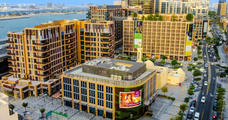 Dünyanın ilk qızılla örtülmüş küçəsi yaradılır Fotolar