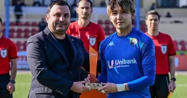 Misli Premyer Liqasında ayın qolunun müəllifi mükafatlandırıldı Şəkil