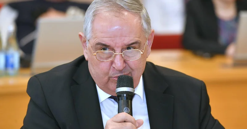 AKADEMİK KOMİTƏ SƏDRİNİN KİTABINDAN YAZDI “Azərbaycanın enerji strategiyasının ideya, təcrübə və sənəd vəhdəti”